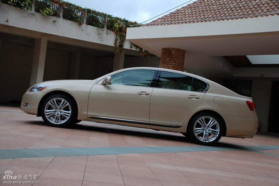 雷克萨斯GS450h外观实拍图