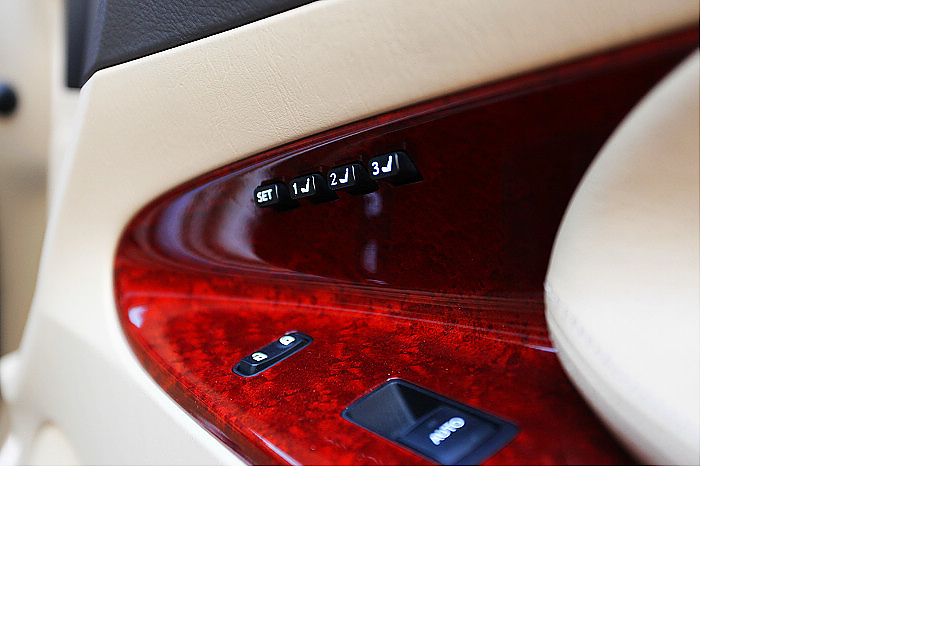 雷克萨斯GS450h内饰图片