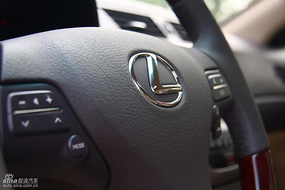 雷克萨斯GS460试驾实拍图细节与其他