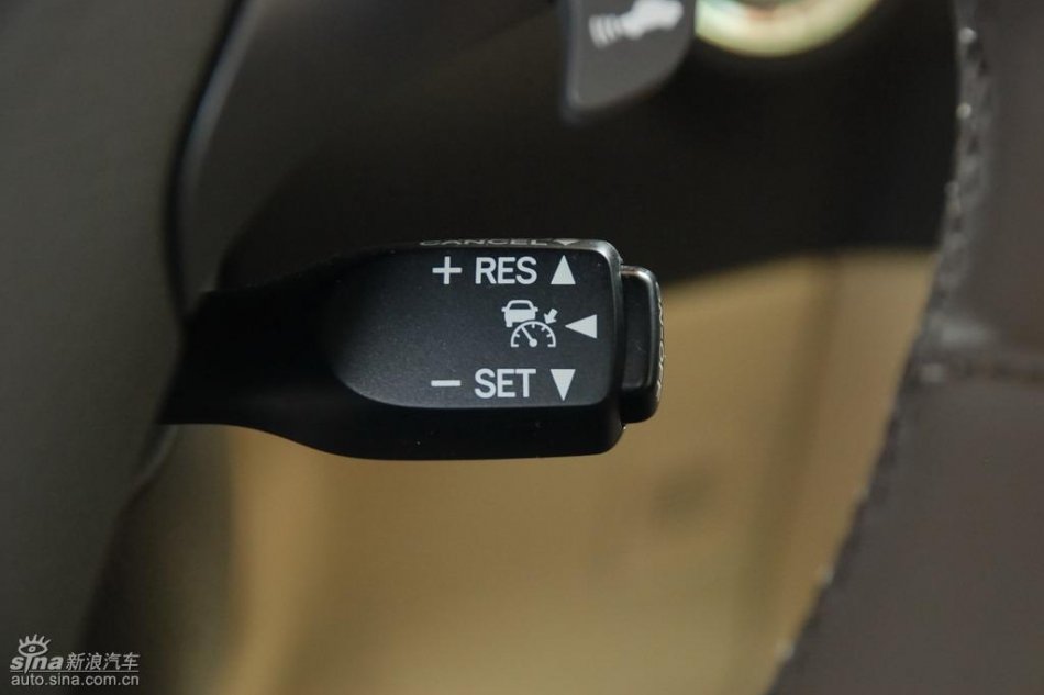 雷克萨斯GS450h内饰实拍图