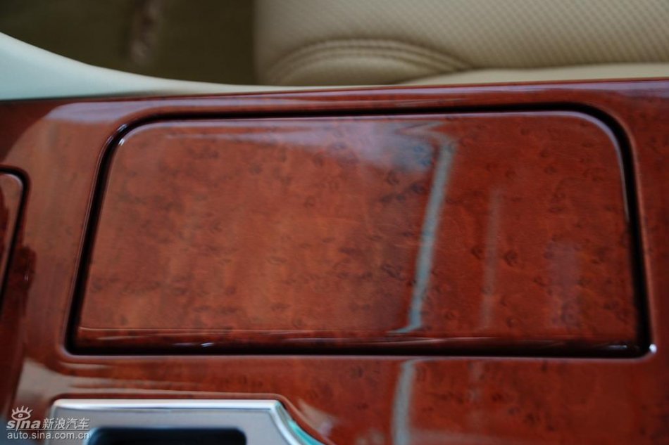 雷克萨斯GS450h内饰实拍图