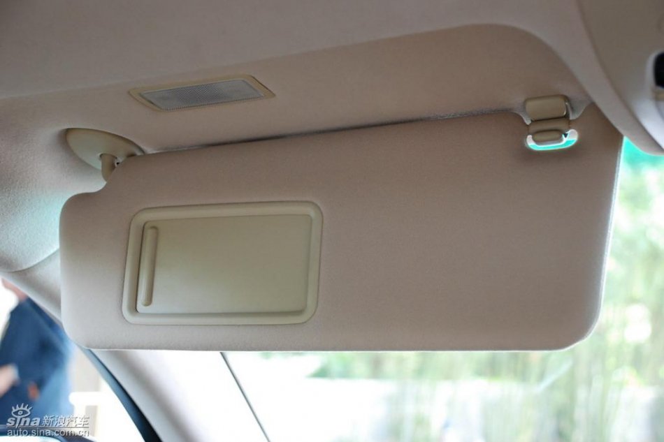 雷克萨斯GS450h内饰实拍图