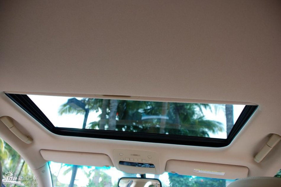 雷克萨斯GS450h内饰实拍图