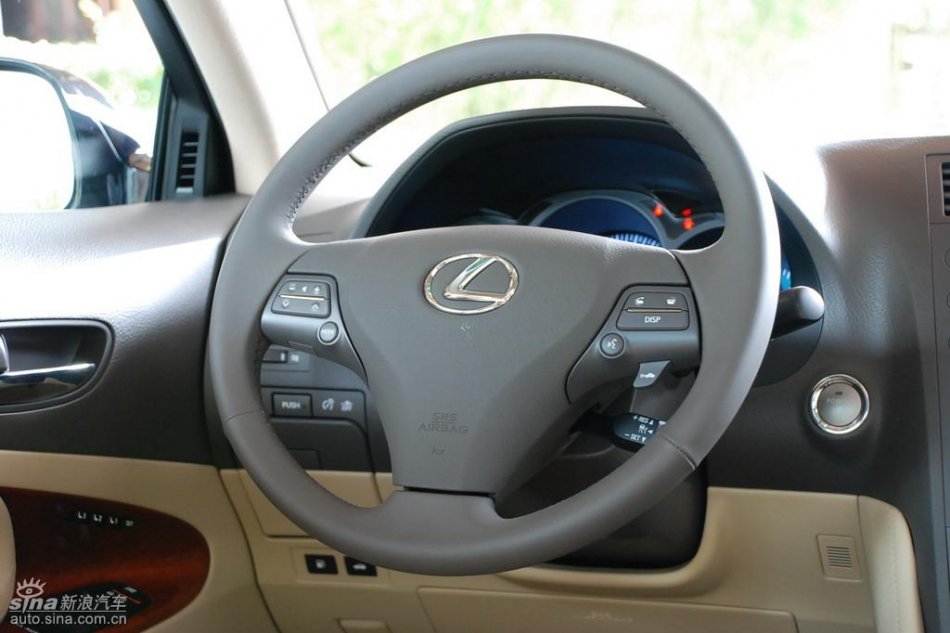 雷克萨斯GS450h内饰实拍图