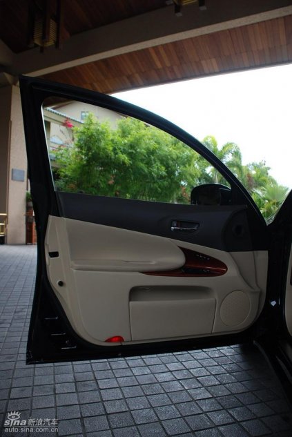 雷克萨斯GS450h内饰实拍图