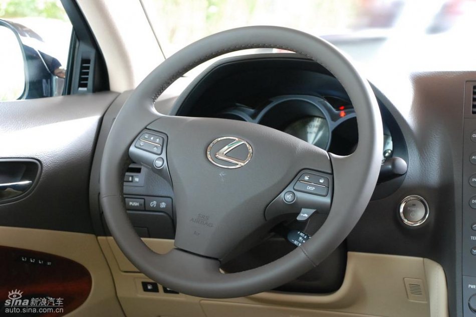 雷克萨斯GS450h内饰实拍图