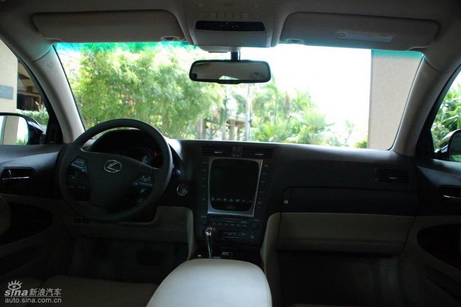 雷克萨斯GS450h内饰实拍图