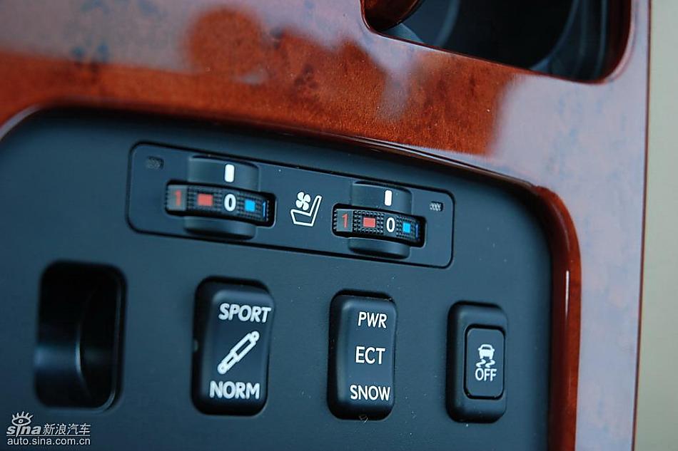 雷克萨斯GS460内饰