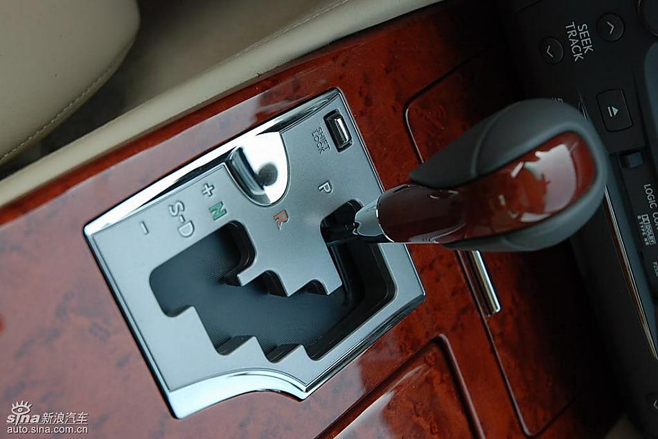 雷克萨斯GS460内饰