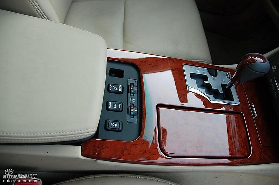 雷克萨斯GS460内饰