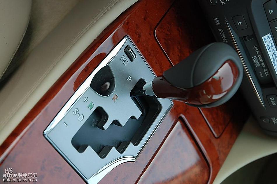 雷克萨斯GS460内饰