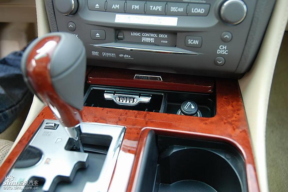 雷克萨斯GS460内饰