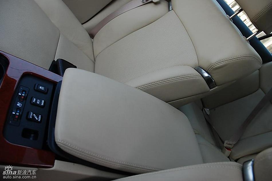 雷克萨斯GS460内饰