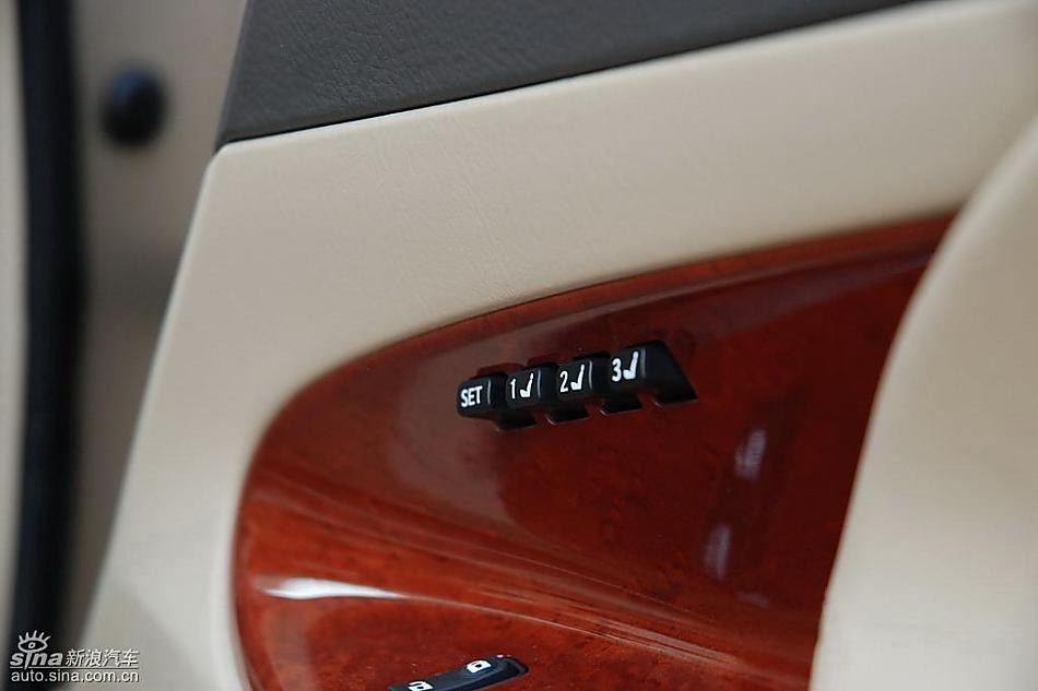 雷克萨斯GS460内饰