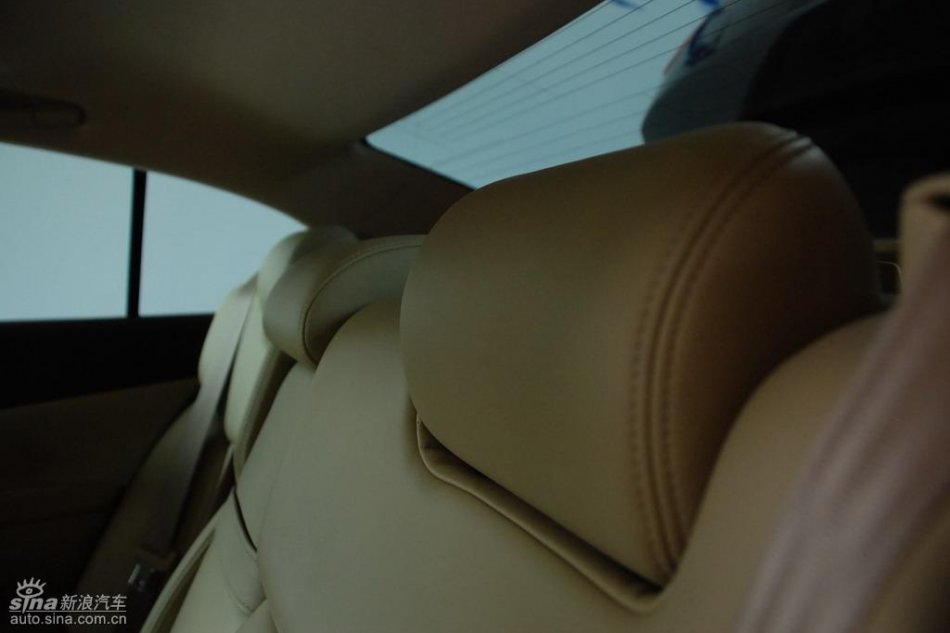 雷克萨斯GS450h内饰实拍图