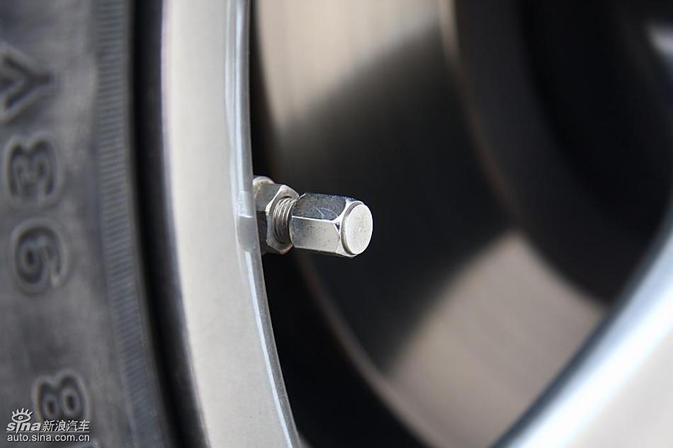 雷克萨斯GS460试驾实拍图细节与其他