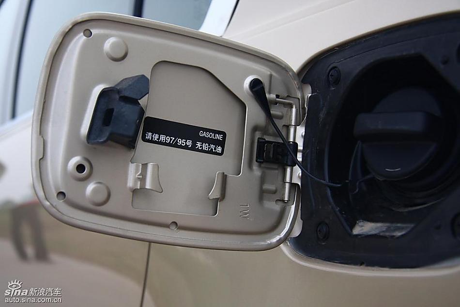 雷克萨斯GS460试驾实拍图细节与其他