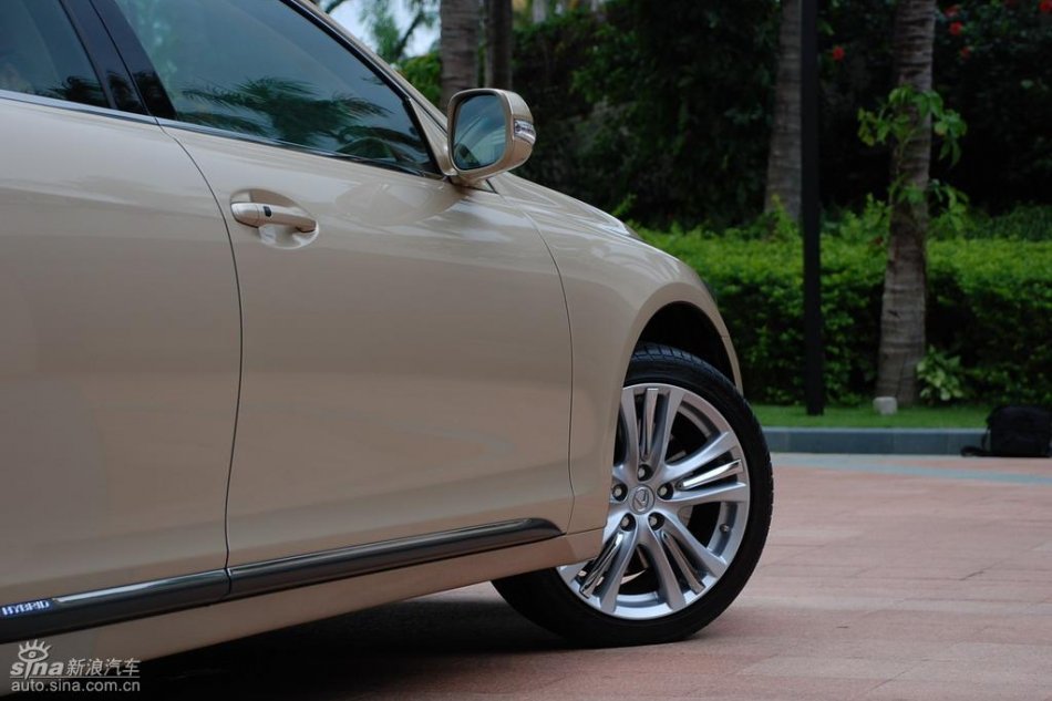 雷克萨斯GS450h外观实拍图