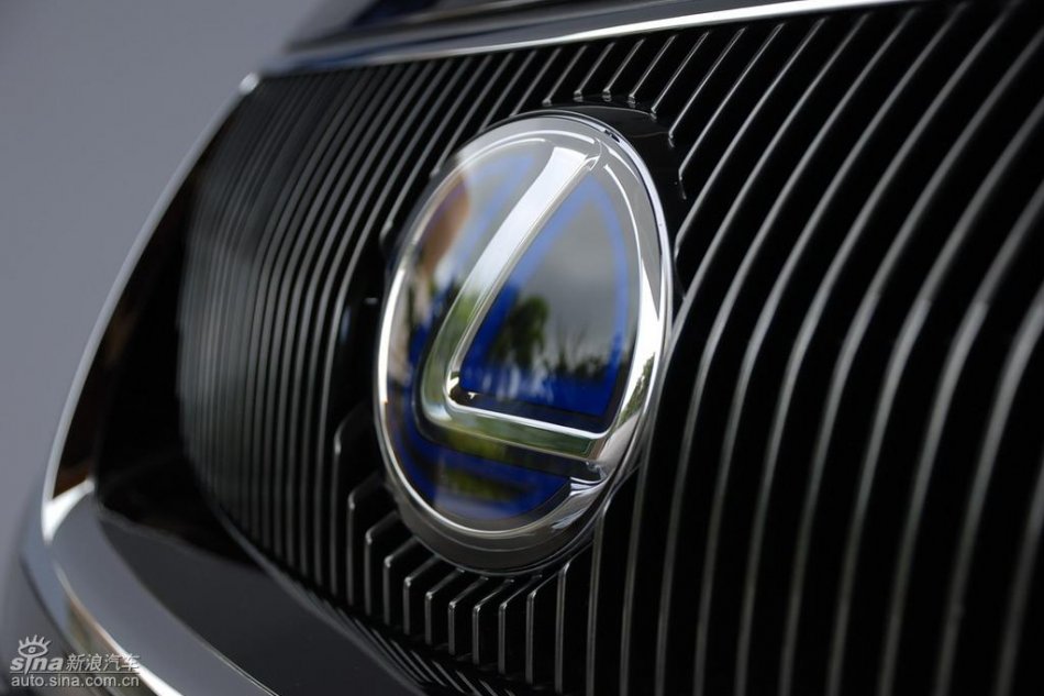 雷克萨斯GS450h外观实拍图