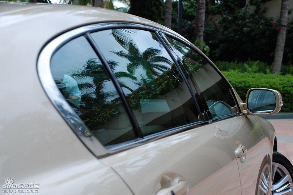 雷克萨斯GS450h外观实拍图