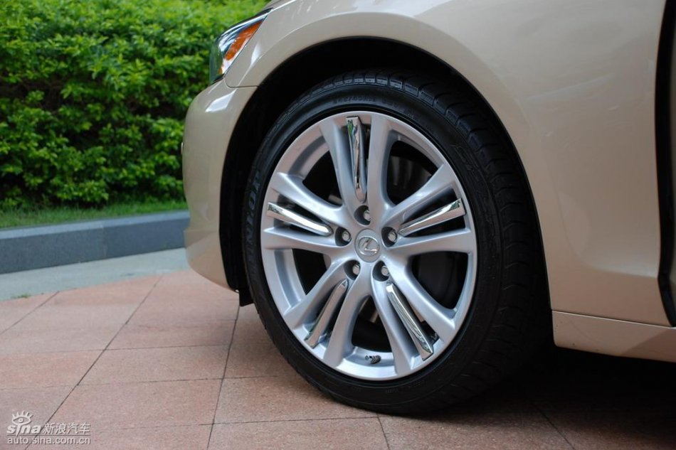 雷克萨斯GS450h外观实拍图