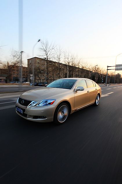 雷克萨斯GS450h动态外观图片