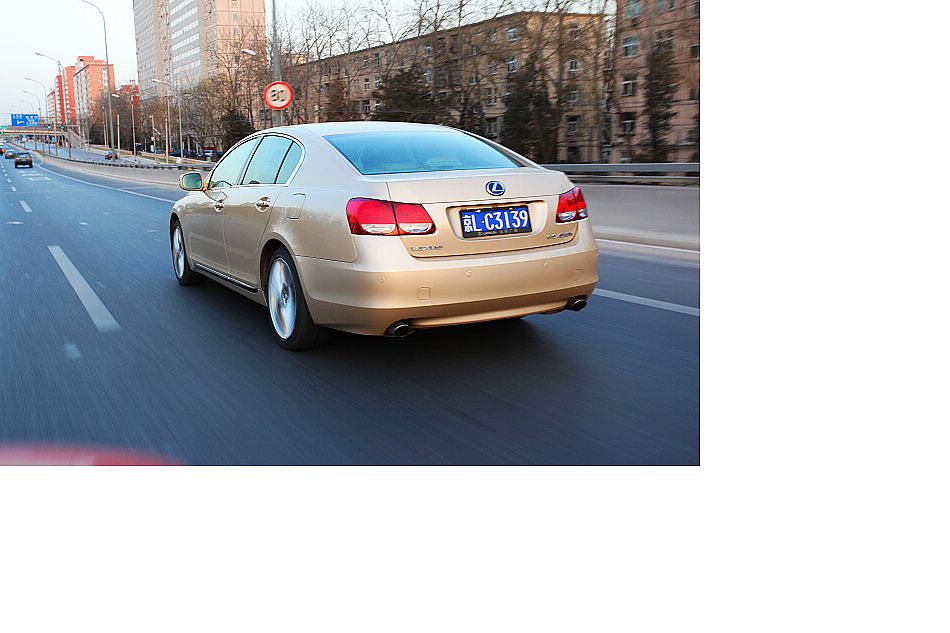 雷克萨斯GS450h动态外观图片