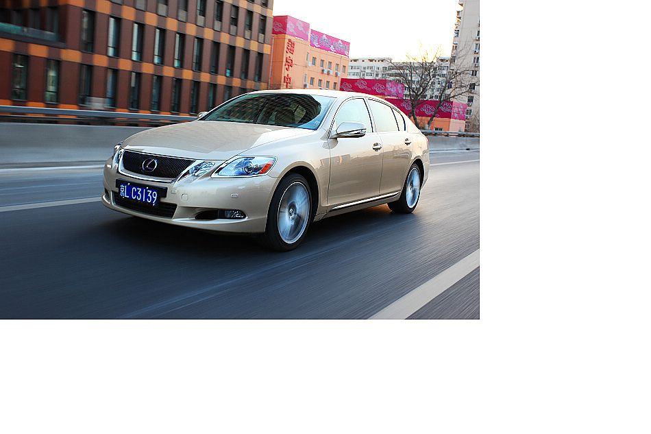 雷克萨斯GS450h动态外观图片