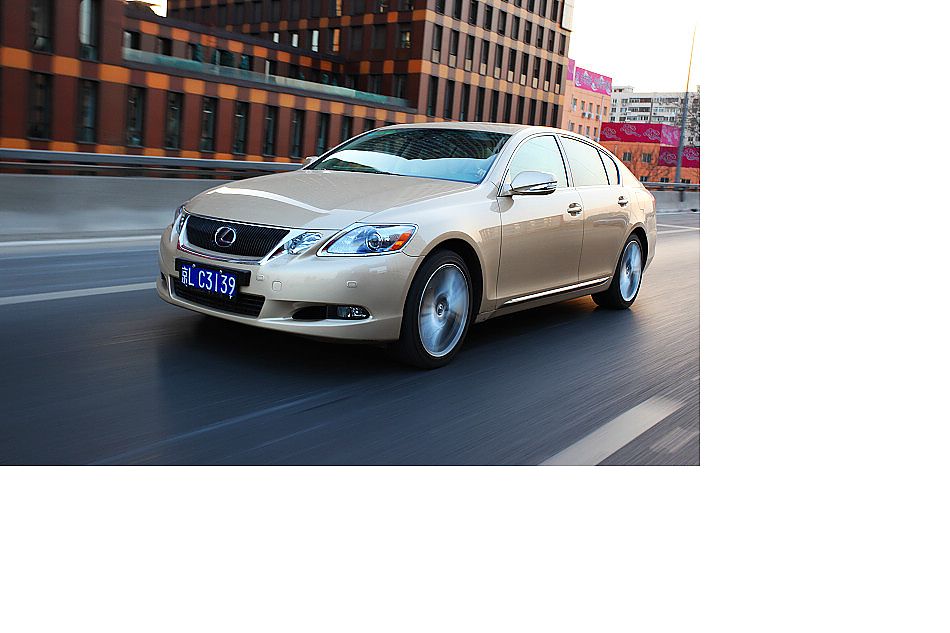 雷克萨斯GS450h动态外观图片