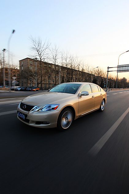 雷克萨斯GS450h动态外观图片