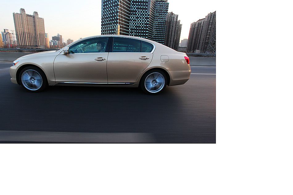 雷克萨斯GS450h动态外观图片