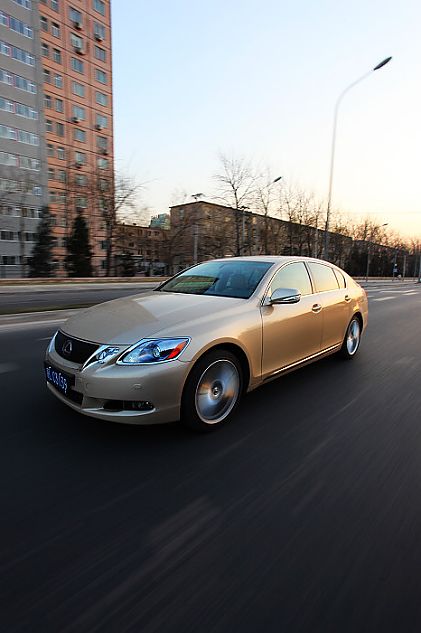 雷克萨斯GS450h动态外观图片