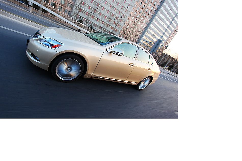 雷克萨斯GS450h动态外观图片