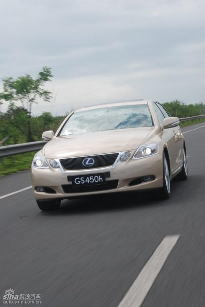 雷克萨斯GS450h动态实拍