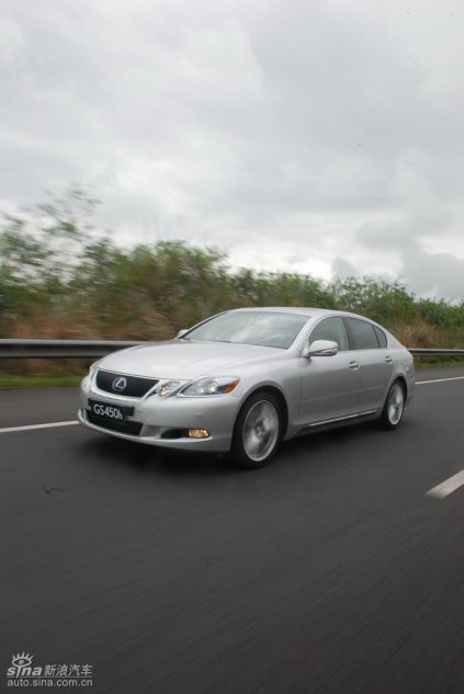 雷克萨斯GS450h动态实拍