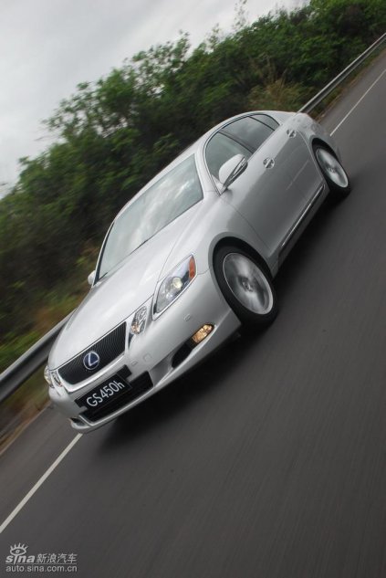 雷克萨斯GS450h动态实拍