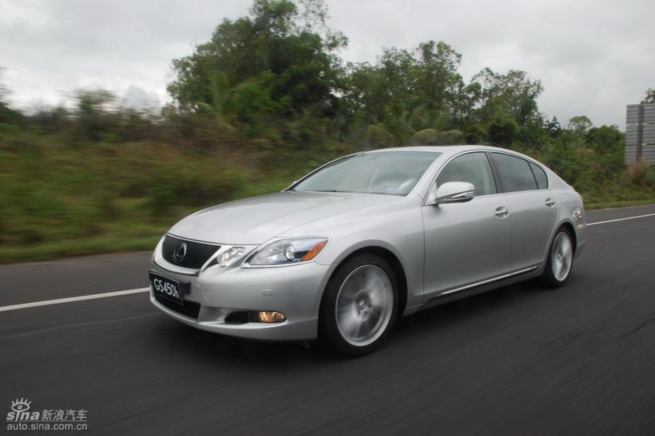 雷克萨斯GS450h动态实拍