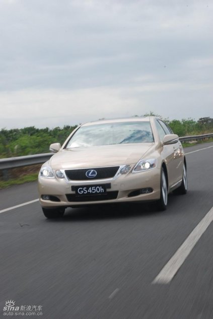 雷克萨斯GS450h动态实拍