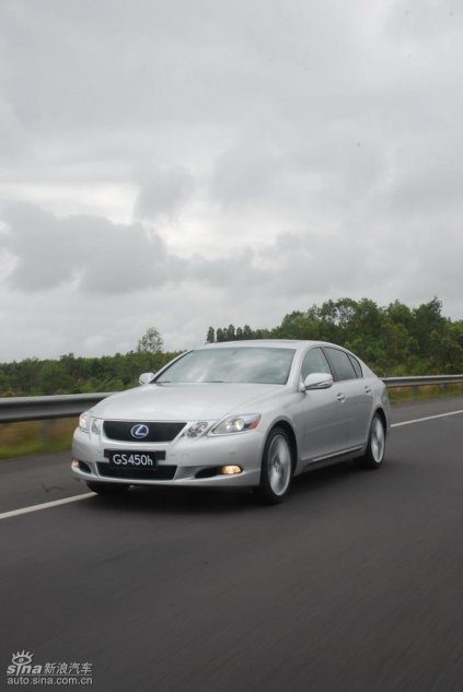 雷克萨斯GS450h动态实拍