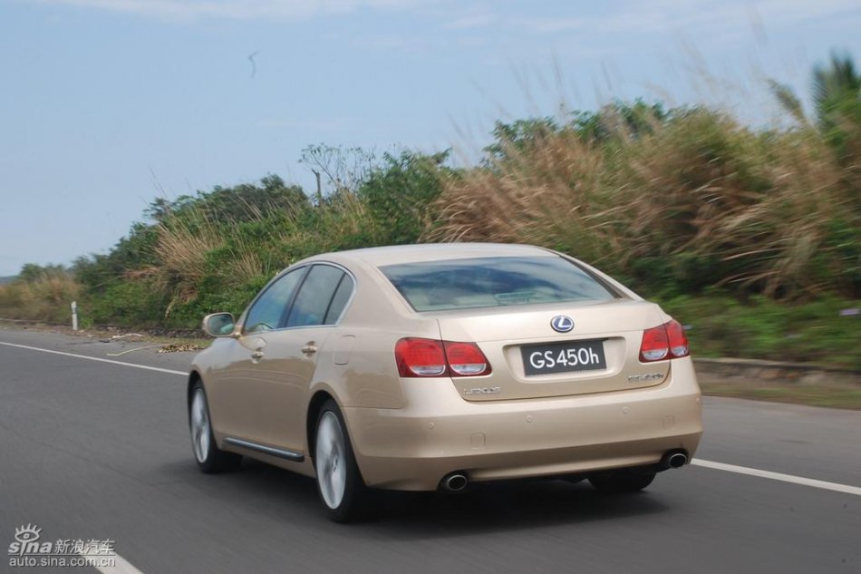 雷克萨斯GS450h动态实拍