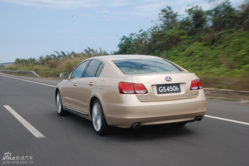雷克萨斯GS450h动态实拍