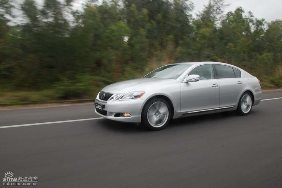 雷克萨斯GS450h动态实拍