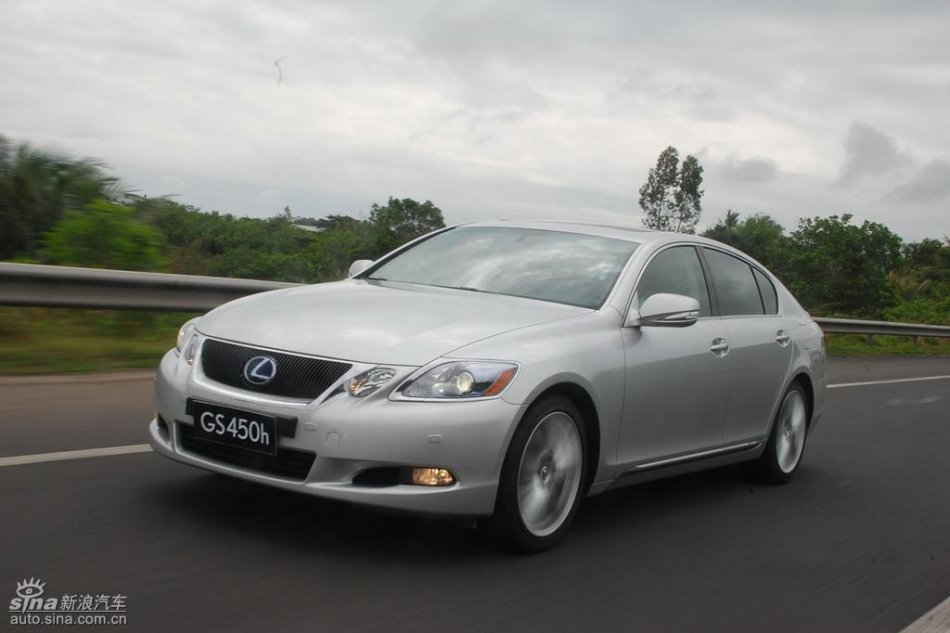 雷克萨斯GS450h动态实拍