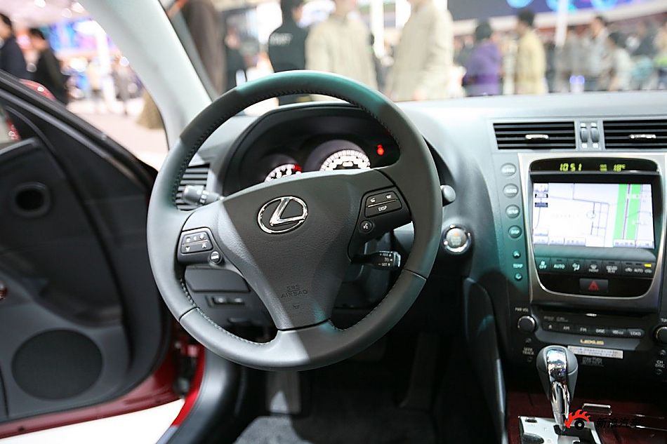 雷克萨斯GS300