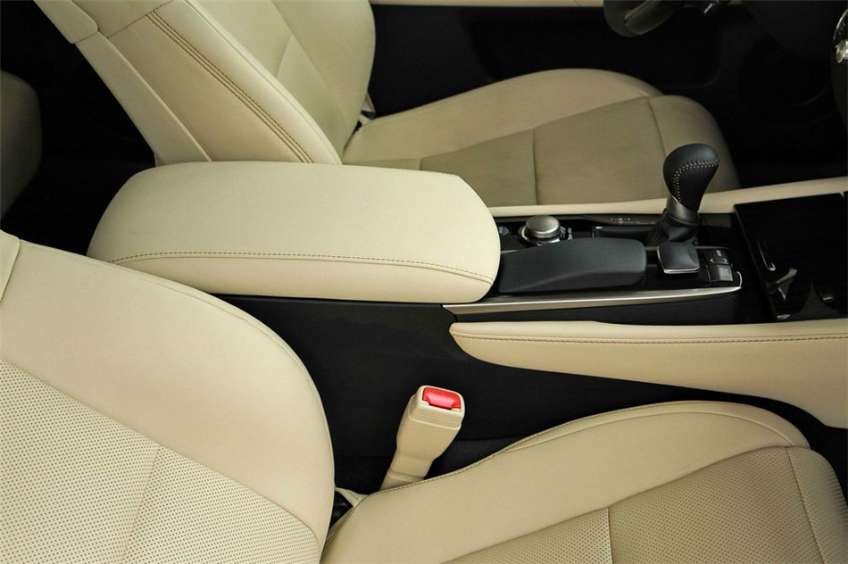 雷克萨斯GS250 2012款 2.5L AT 内饰