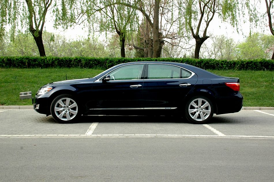 LEXUSLS600hl