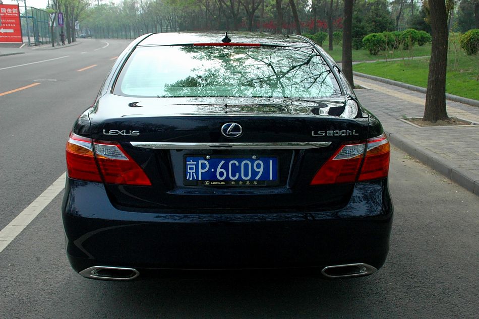 LEXUSLS600hl