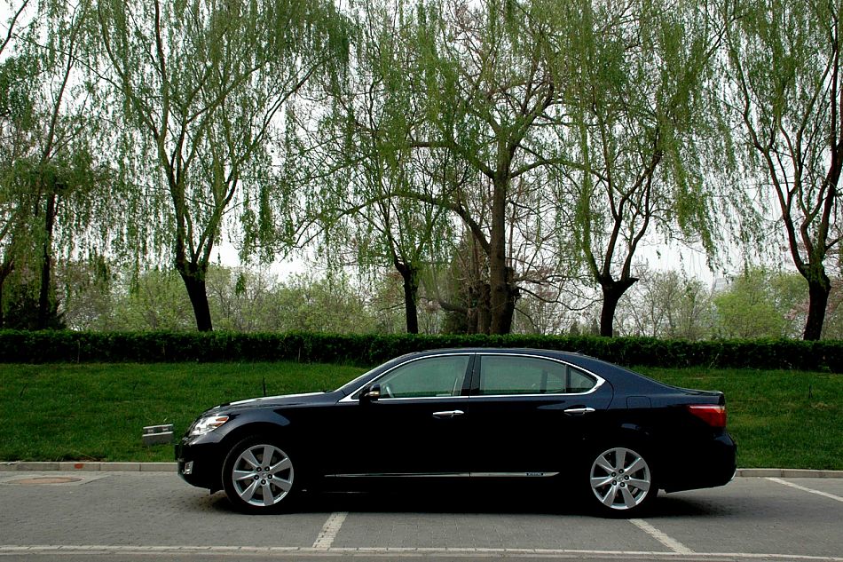 LEXUSLS600hl