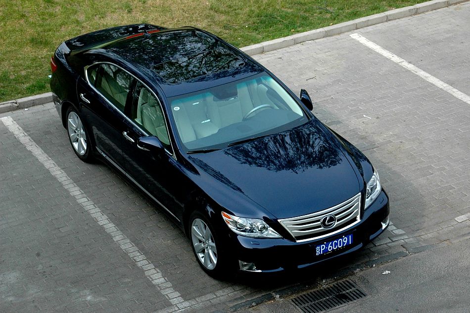 LEXUSLS600hl
