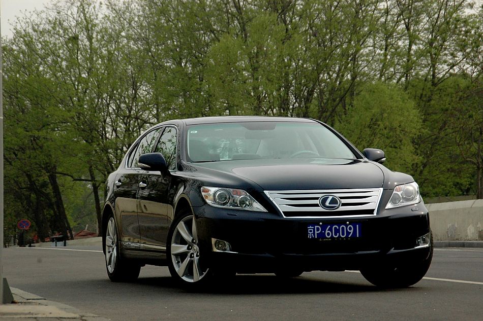 LEXUSLS600hl